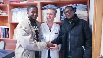 Quirónsalud premia a Gonzalo Aldamiz por su colaboración con Recover