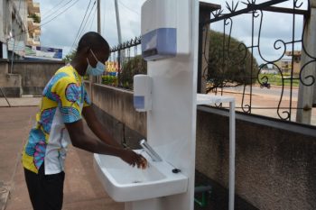 Covid-19 en África – Diversos medios